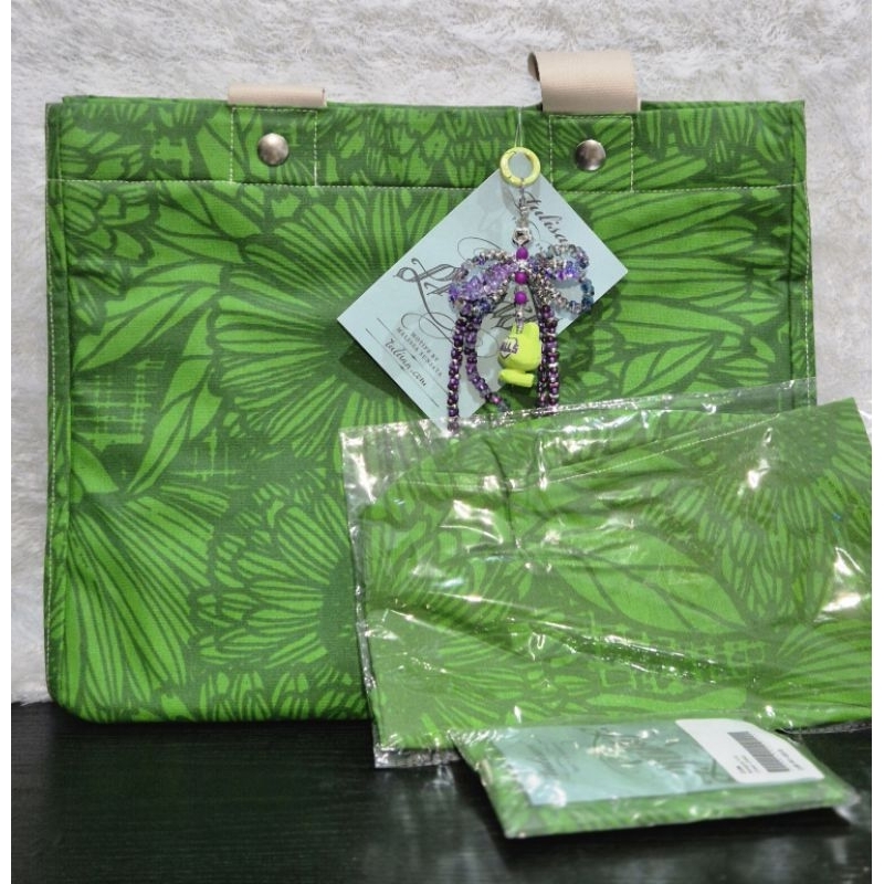 Tas Tulisan by Melissa Sunjaya