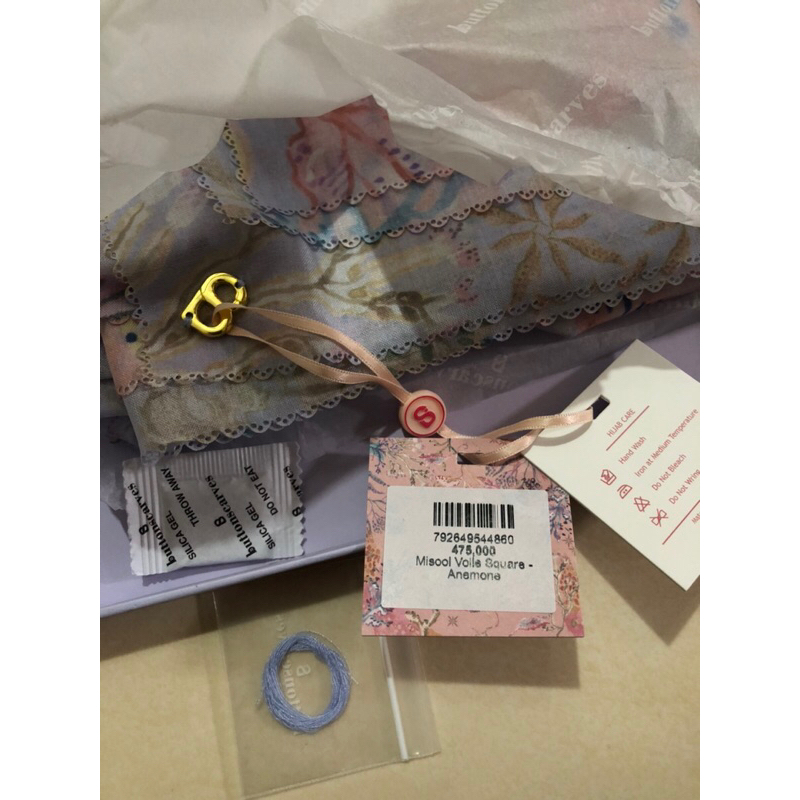 Buttonscarves misool bs scarf preloved
