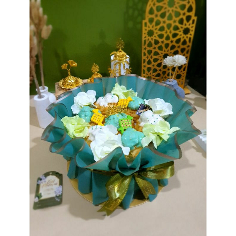 

hampers lebaran buket kue soes sus