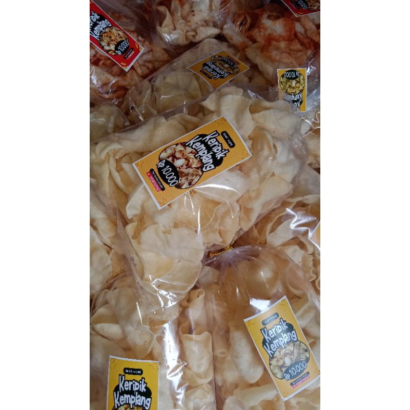 

KERIPIK KEMPLANG KHAS SUMEDANG
