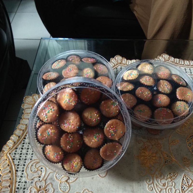 

bolu kering mini rasa vanilla untuk lebaran 200g