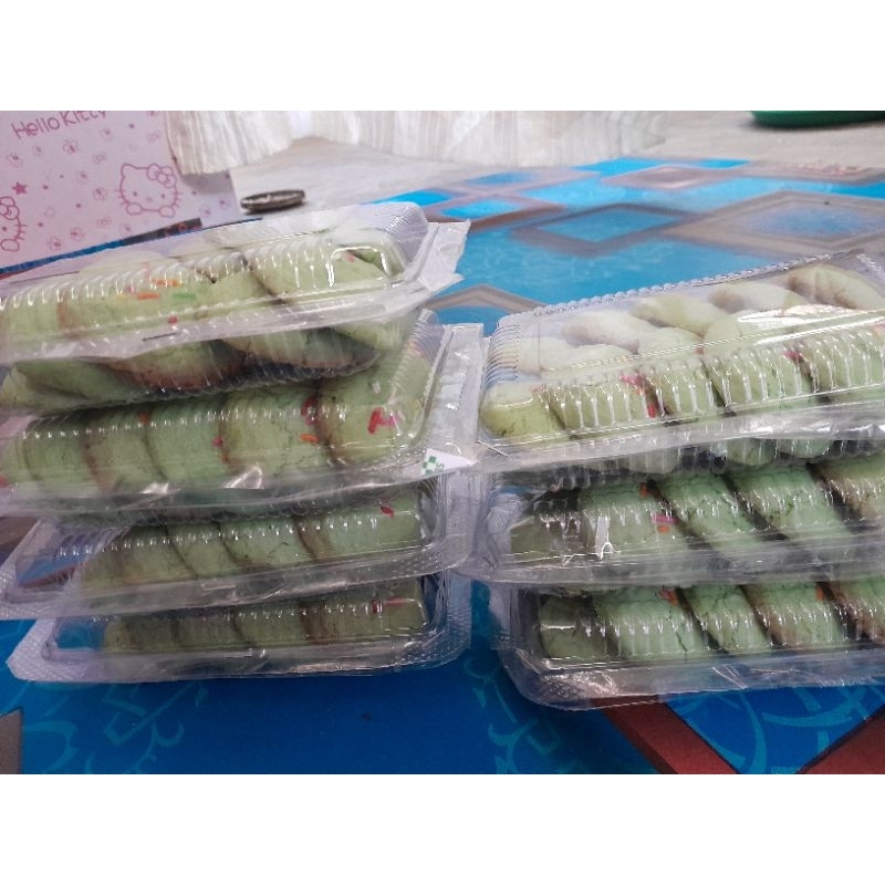

KUE BORASA PANDAN