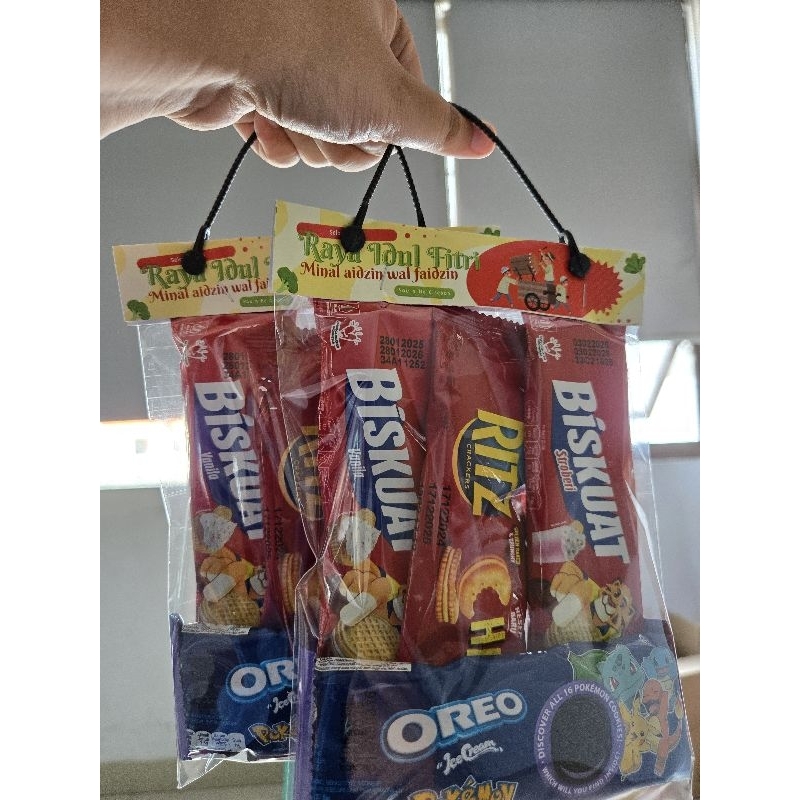 

Paket Snack Idul Fitri Oreo, Ritz, Biskuat baru