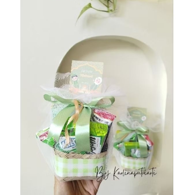 

parcel hampers snack