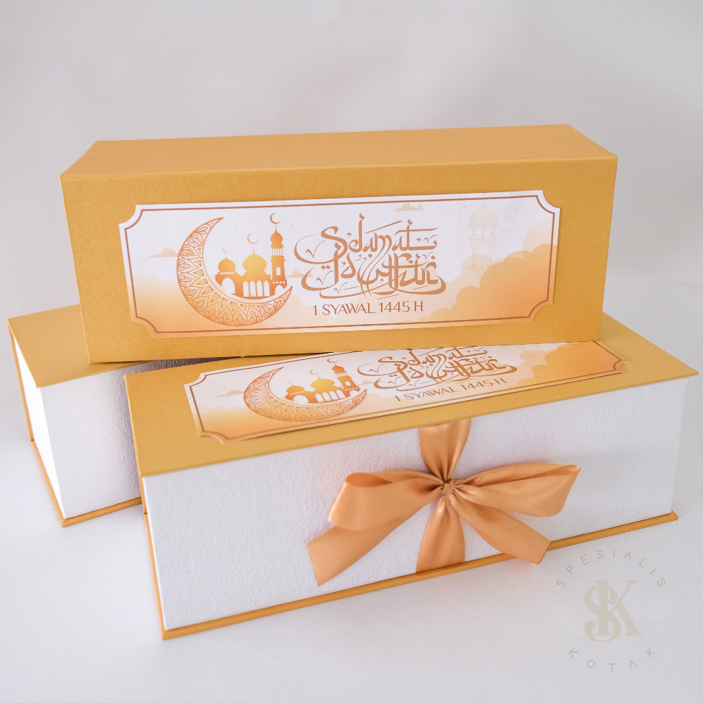 

SURABAYA. Gift Box / Box Hampers Idul Fitri Lebaran. ToplesBulat isi 3 . HARDBOX 27.5 9.5 8.5 (BP)