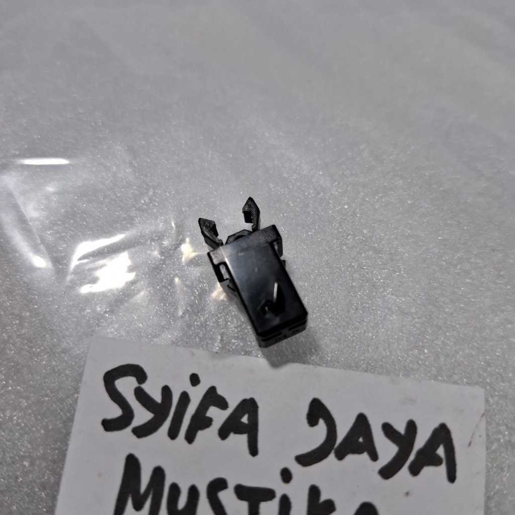 ID LATCH PENGUNCI LACI VARIO 160 K2S VARIO 125 K2V PENGAIT TUTUP LACI VARIO160