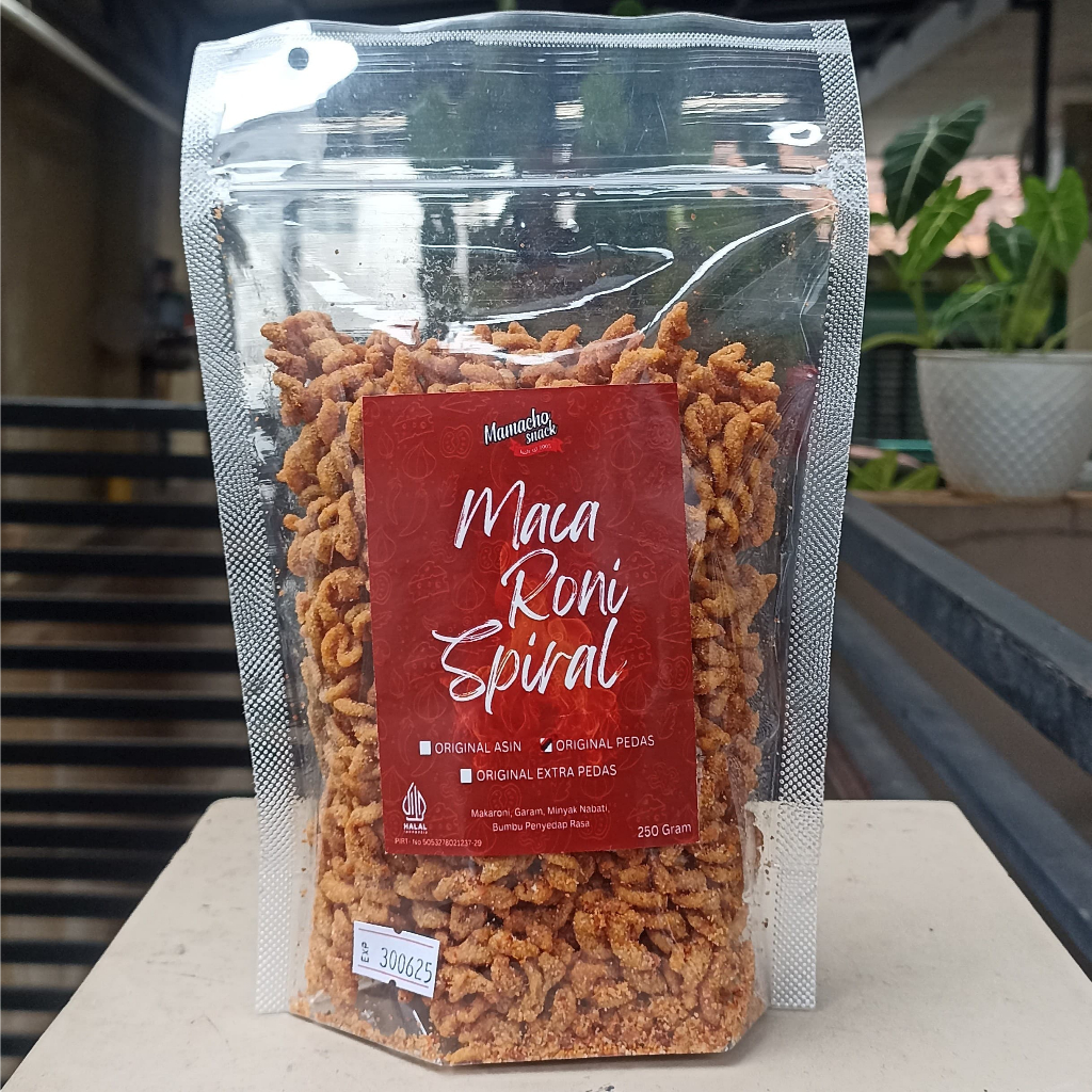 

MAKARONI PEDAS CEMILAN MAKRONI SPIRAL ASIN PEDAS 250 GRAM