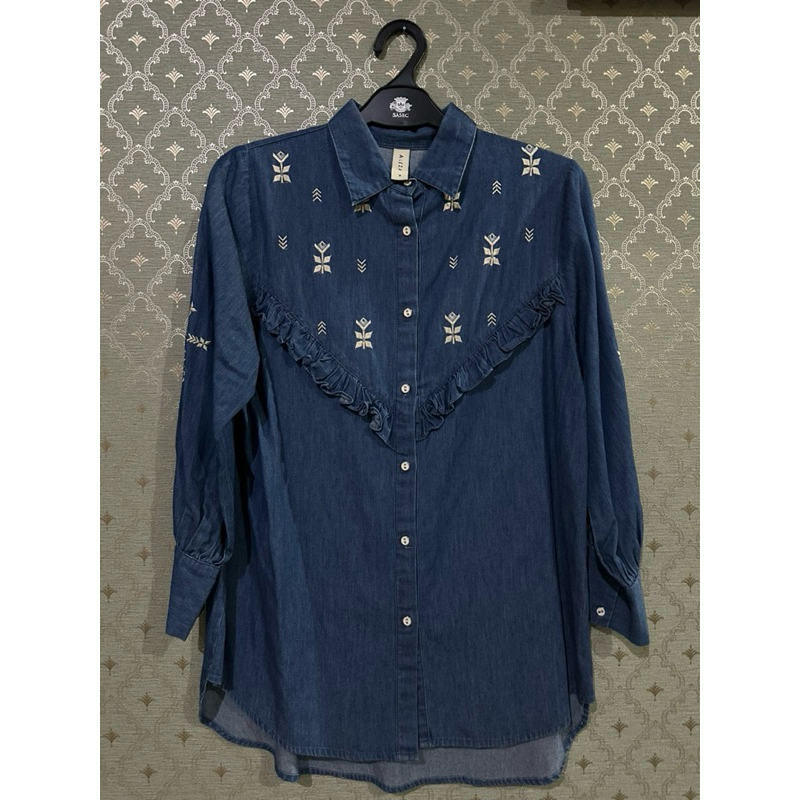 Preloved Aleza Label Mayra Shirt