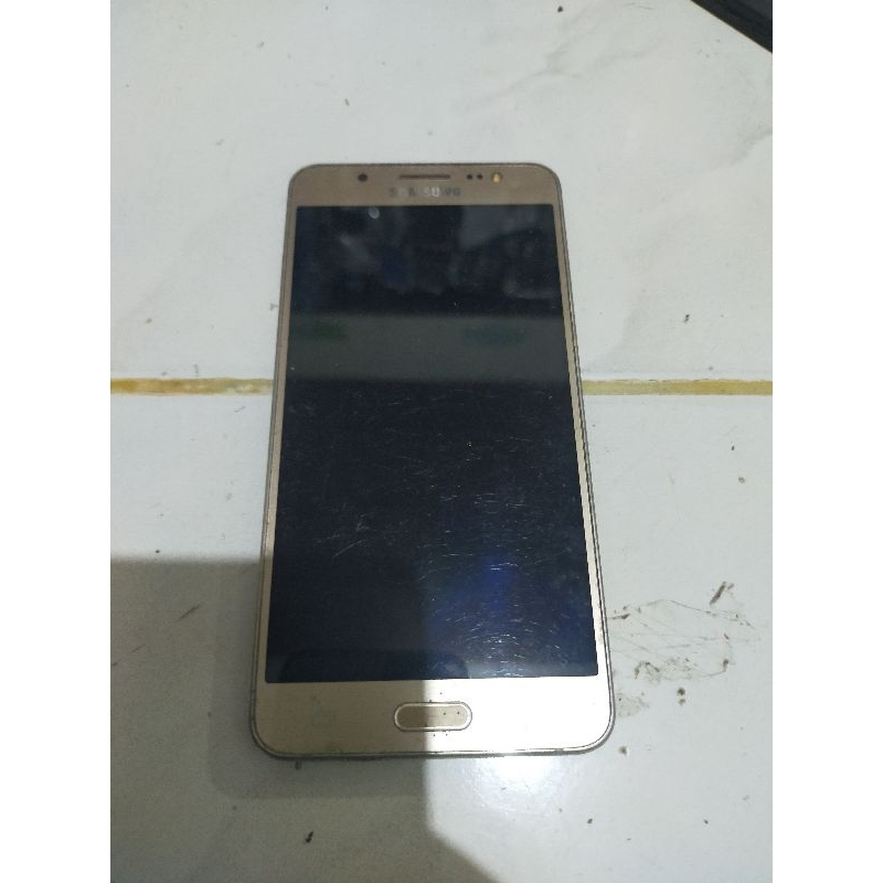 Samsung J510 J5 2016 Matot