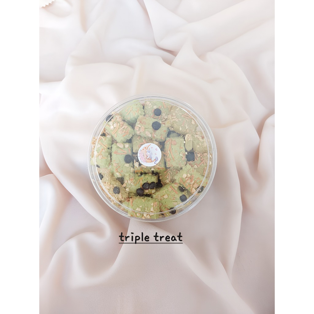 

Kue "Triple Treat", Kue Lebaran, Kukis Lebaran, Kue Kering Payakumbuh