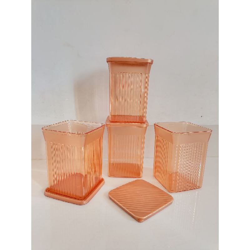 TUPPERWARE TOPLES KUE KRISTAL FAMILY MATE GOLD