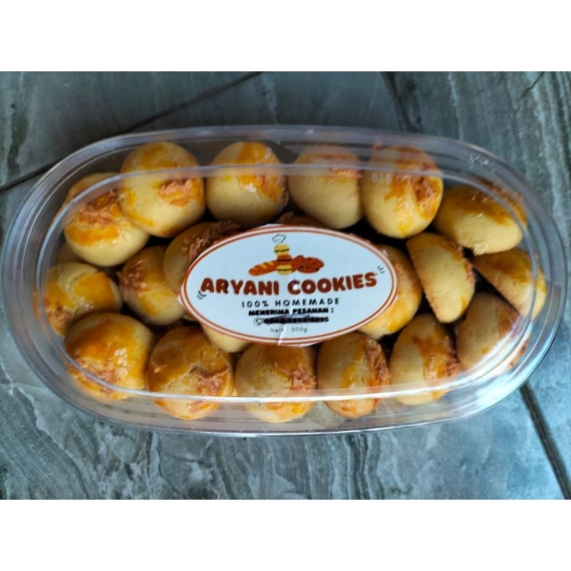 

KUE LEBARAN KUE NASTAR PREMIUM 500GR