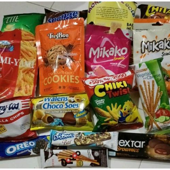 

Aneka snack campur 1 paket banyak varian cemilan mix rasa jajanan 1 paket termurah Food Makanan