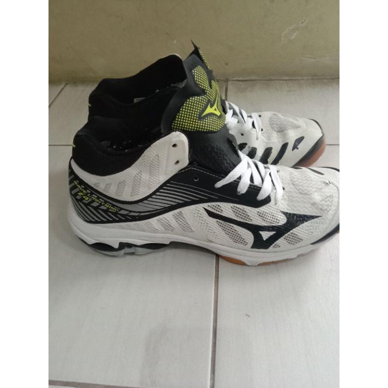 sepatu volly mizuno second