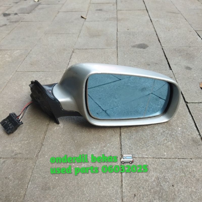 spion kanan Audi A6 tahun 1999