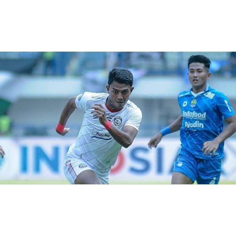 Shorts Arema Crownus away 2021/2022