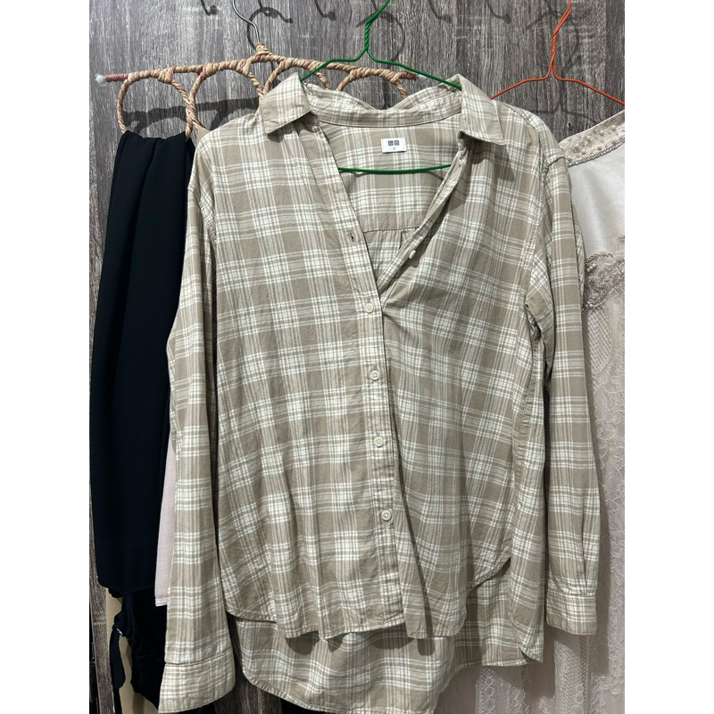 PRELOVED UNIQLO FLANEL CREAM