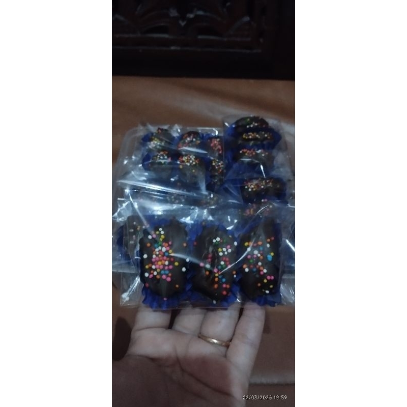 

KURCOK (kurma coklat) kemasan isi 3