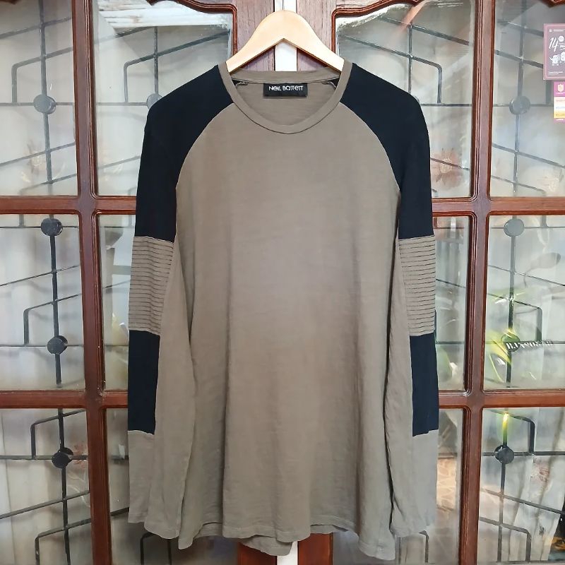 Kaos Oblong Longsleeve Neil Barrett