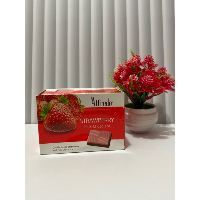 

Alfredo strawberry milk chocolate asli maleysia