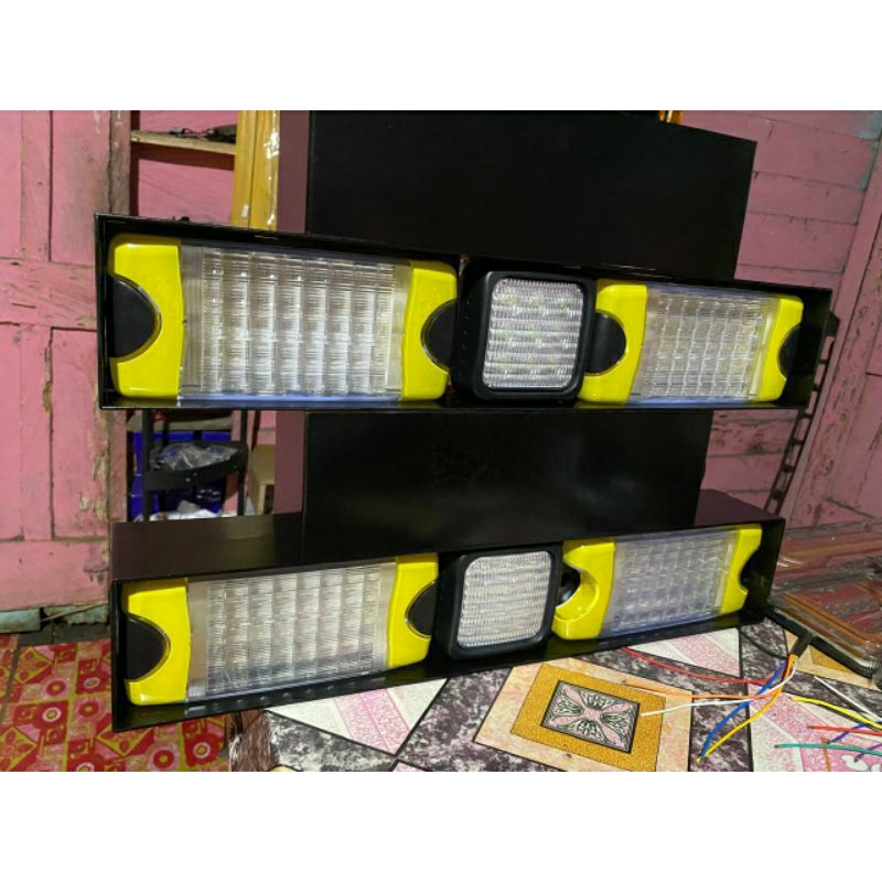 1 set siap pasang, lampu stop truk model 3in1 super kaca bening hella style