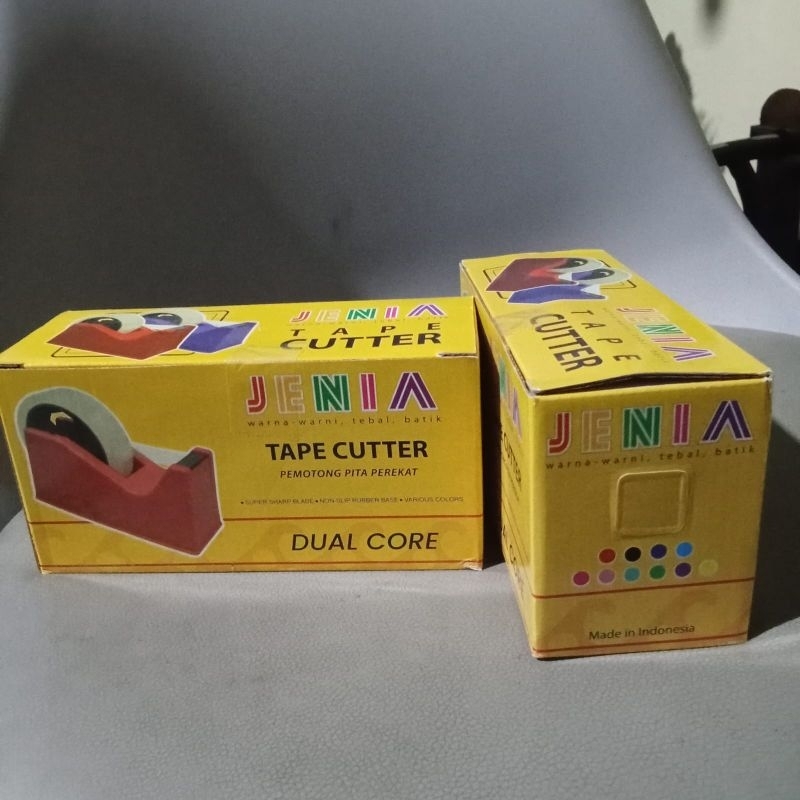 

DY ~ Tape Dispenser isolasi Jenia | Tape Cutter | Tempat Pemotong Lakban Solasi