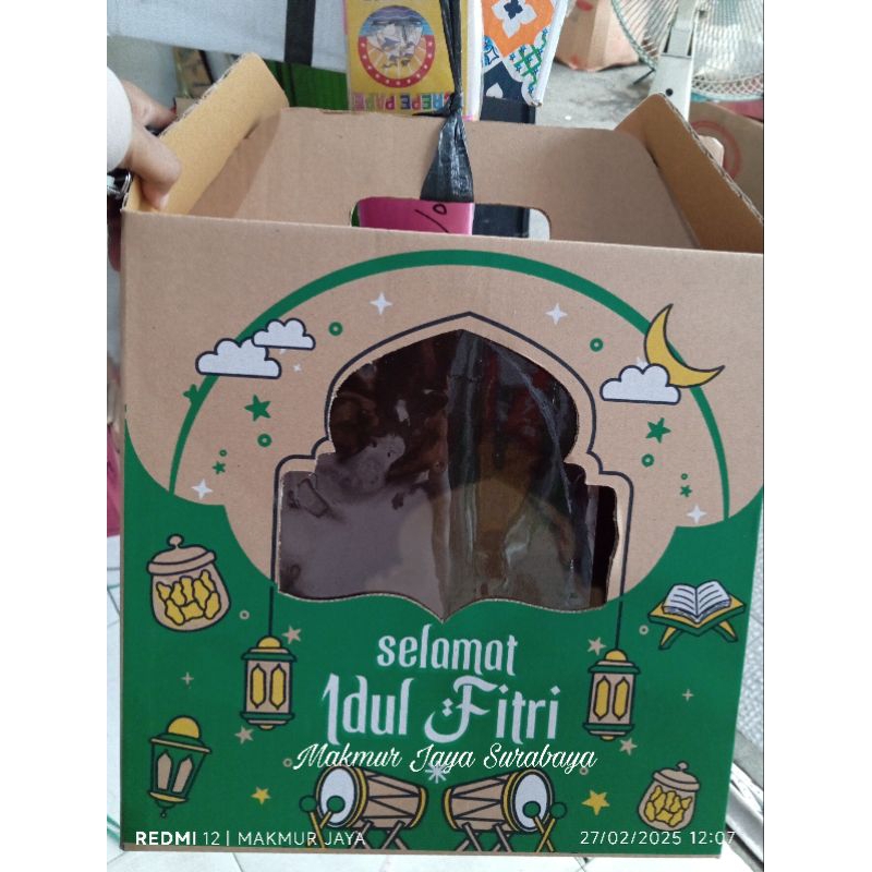 

(5 pcs) Box Parcel Window Edisi Lebaran Model Jinjing Untuk Hampers Bingkisan Kado Sembako/Tas Kertas Lebaran/Tas Hampers Lebatan/Box Parcel Idul Fitri