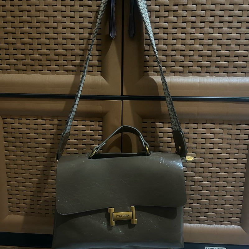 Tas Wanita Cokelat Kulit Nenek