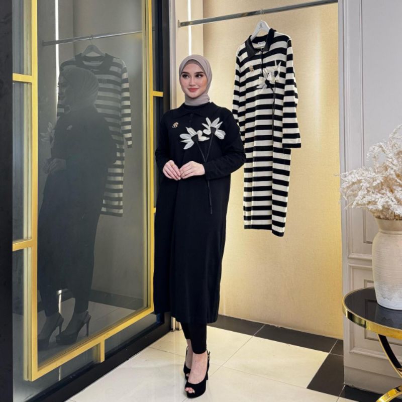 SHELLASAUKIA LONG TUNIK RAJUT BUNGA TIMBUL