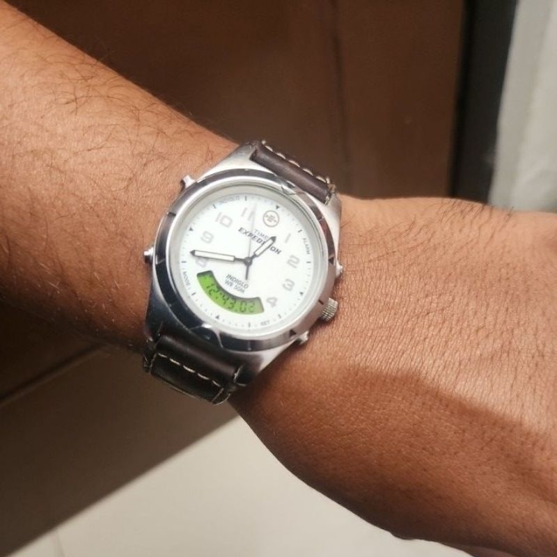 jam timex expedition