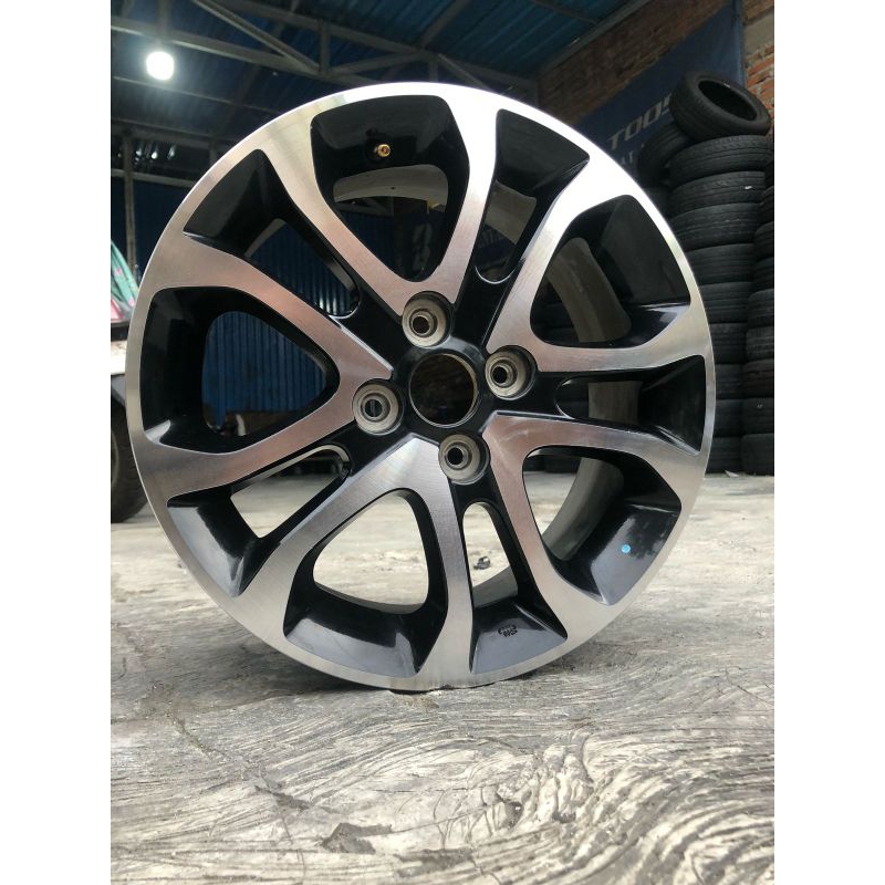 velg serep new sirion R15 PCD 4/100 kondisi bekas masih bagus