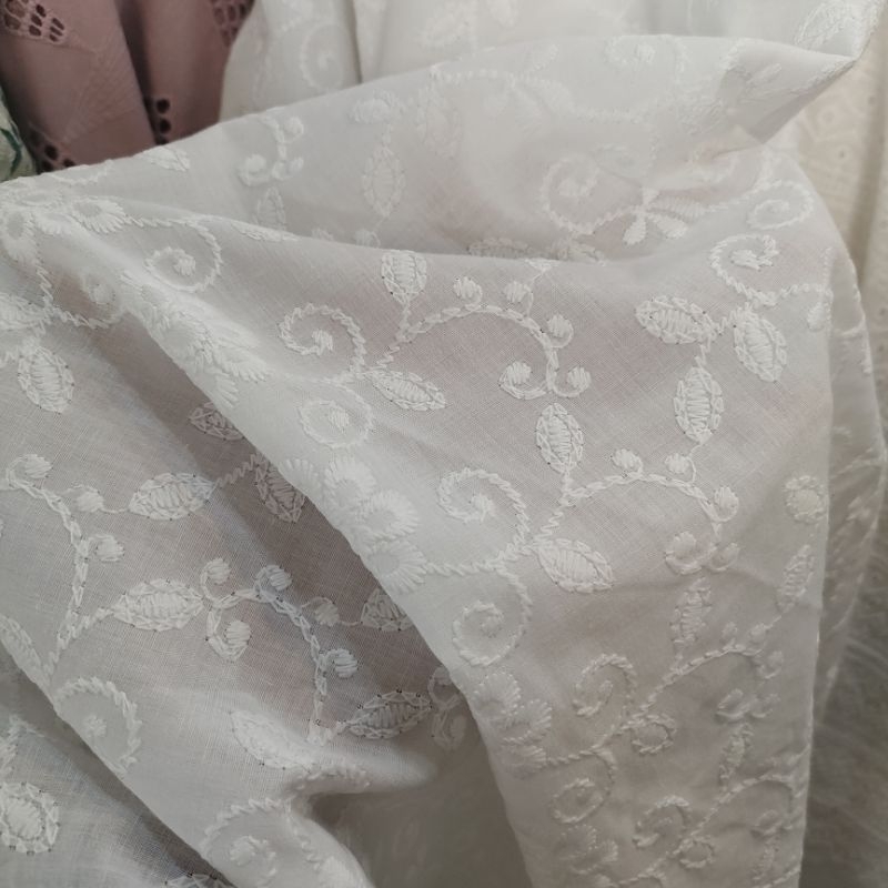 kain katun bordir motif - kain katun bordir - bahan antik - kain pesta - kain bordir - kain katun em