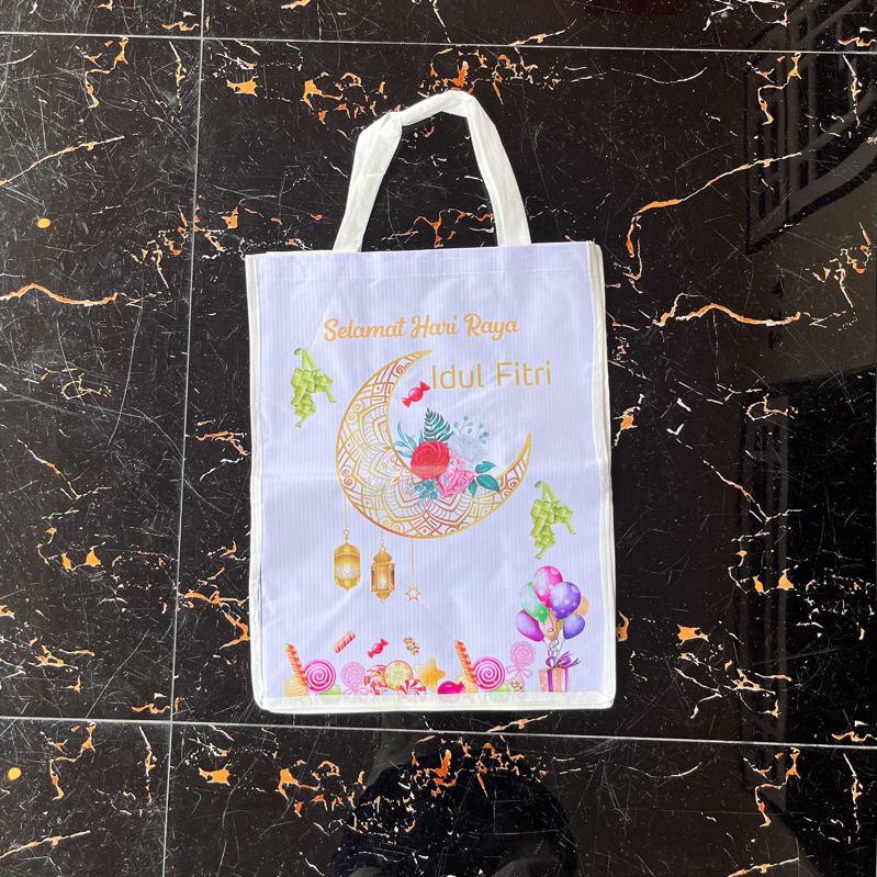 

Tas Hampers Idul Fitri Size 30x18x40cm kode TH 63