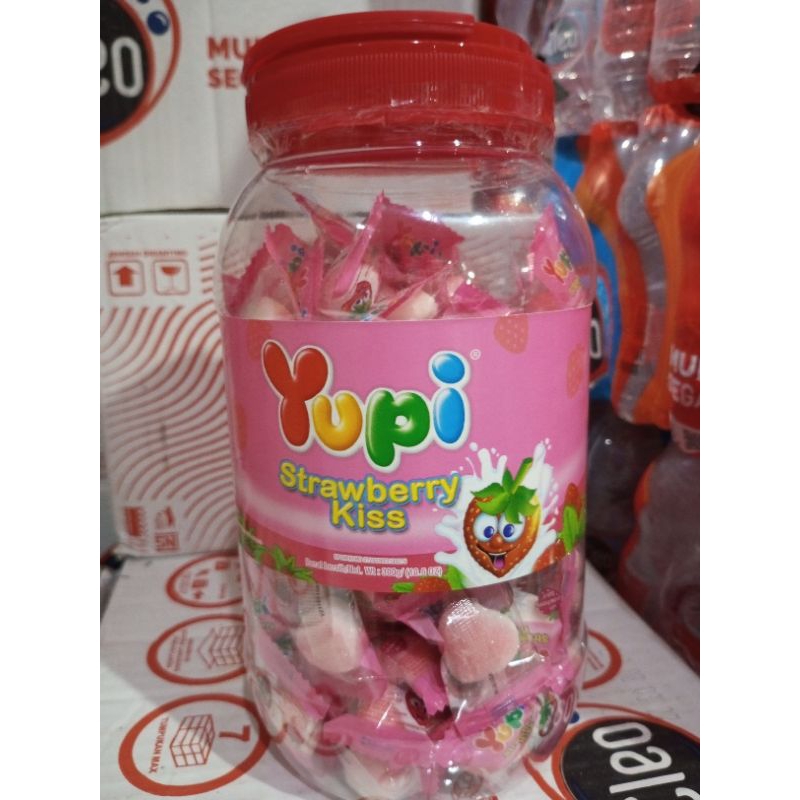 

Permen yupi toples 300g / permen love yupi / strawberry kiss yupi / candy