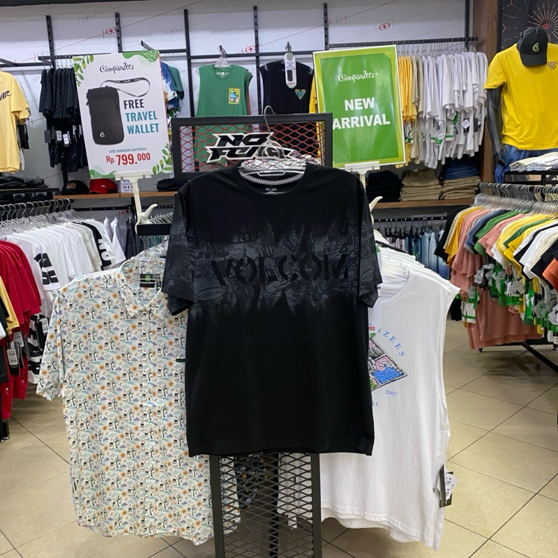 Kaos Volkom Collage Short Sleeve Tee Black Original