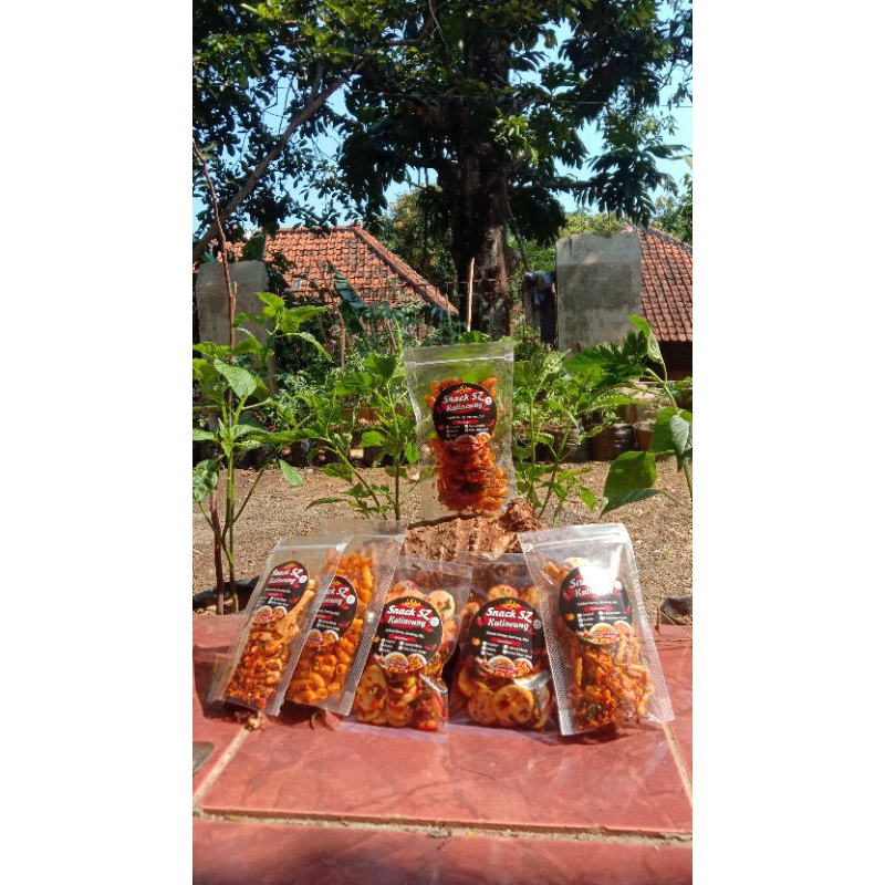 

krupuk seblak, kerupuk seblak daun jeruk pedas