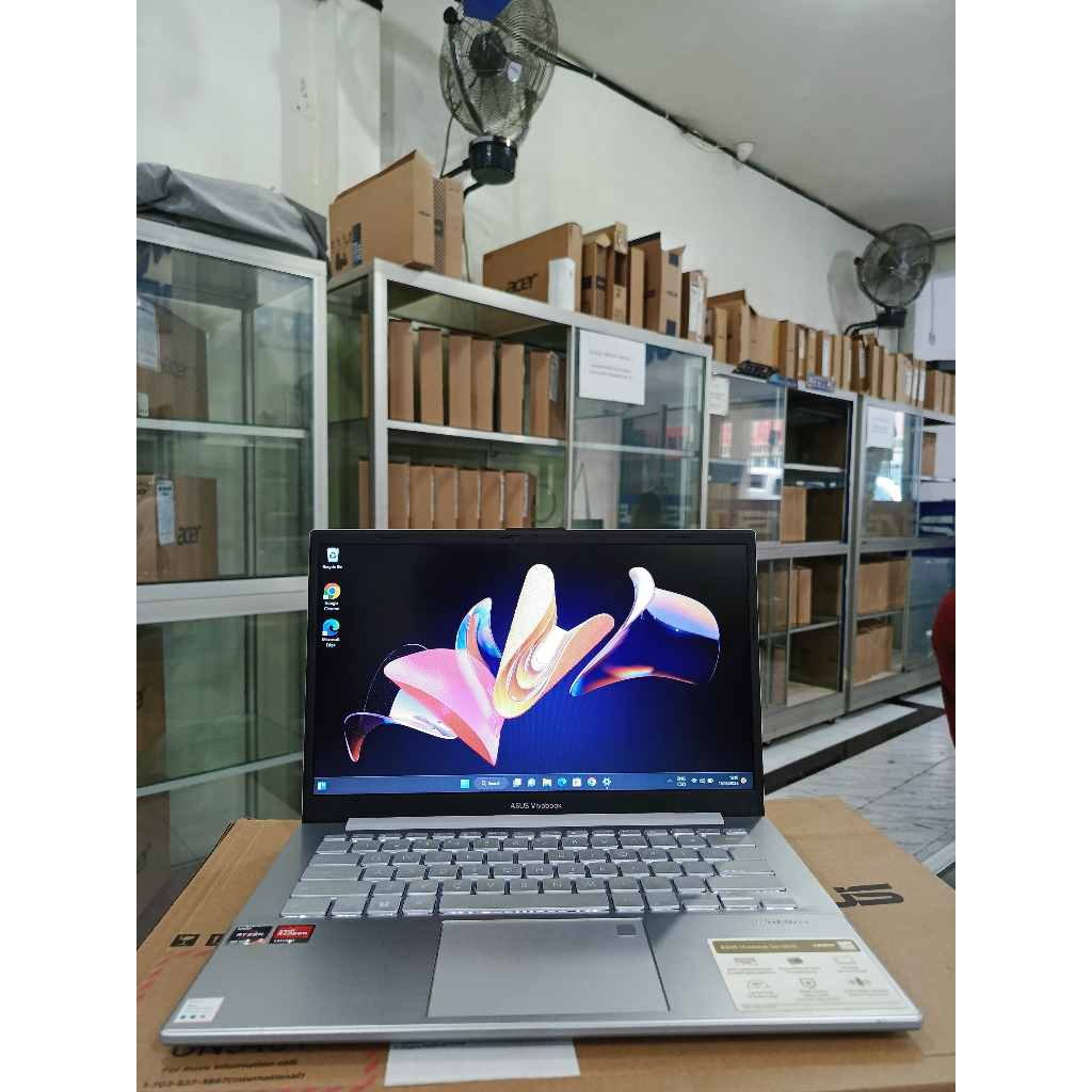 ASUS VIVOBOOK A1404FA-AMD Ryzen 5 7520U - RAM 8 GB - SSD 512 GB