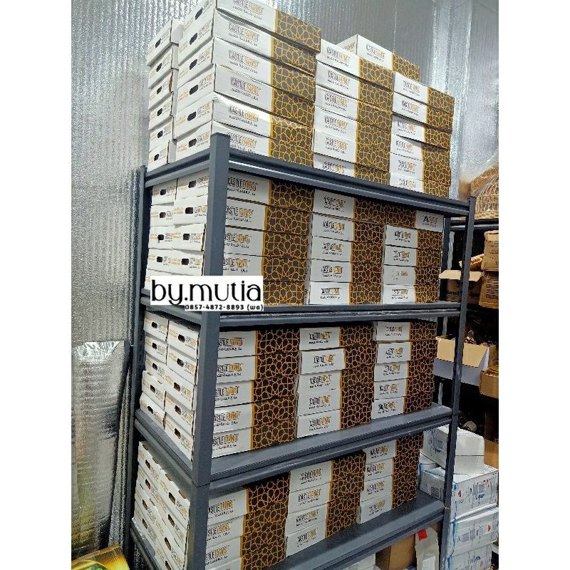 

Kurma Sukkari Dus ±3kg CASTLE FARM PREMIUM. panen February 2025.