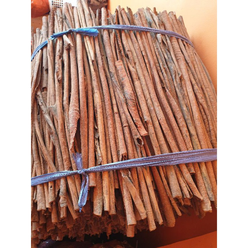 

Kayu Manis Batang Super, Panjang Asalan (250 Gram) / Cinnamon Stick / Kayu Legi