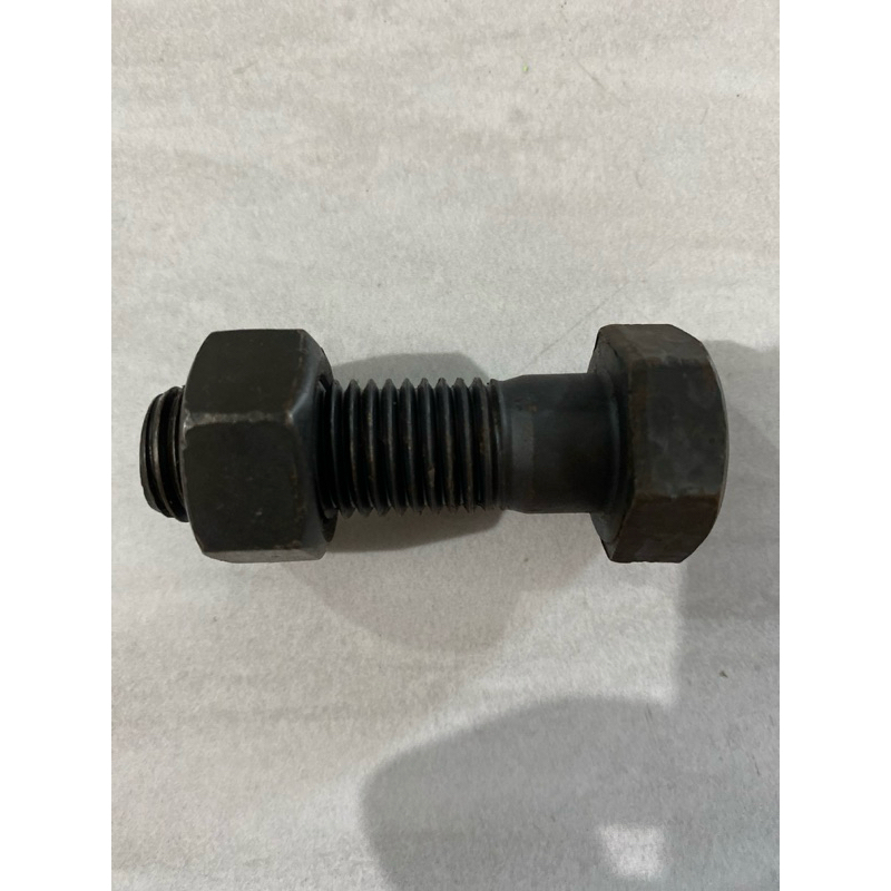Baut/mur baja hitam 16mm x 50mm untuk traktor mobil dll