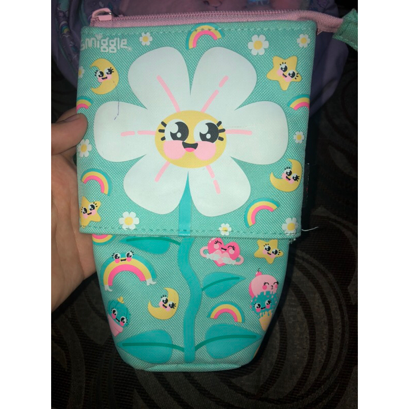 

kotak pensil smiggle