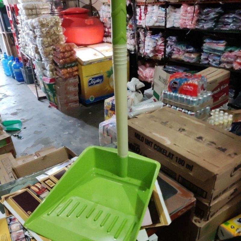 Sekop Sampah Plastik