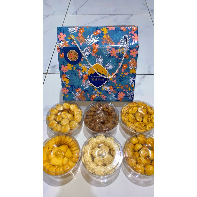 

Hampers Lebaran || Kue Lebaran || Hampers Lebaran Paket Isi 6 Toples 250gr Murah