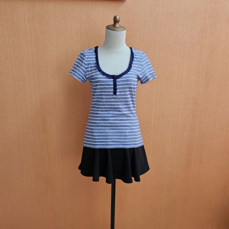 atasan kaos wanita abu motif salur putih h&M