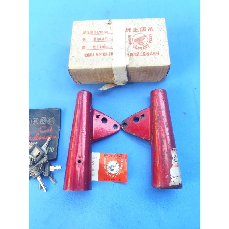 Kupingan lampu Honda S90Z CB Benly