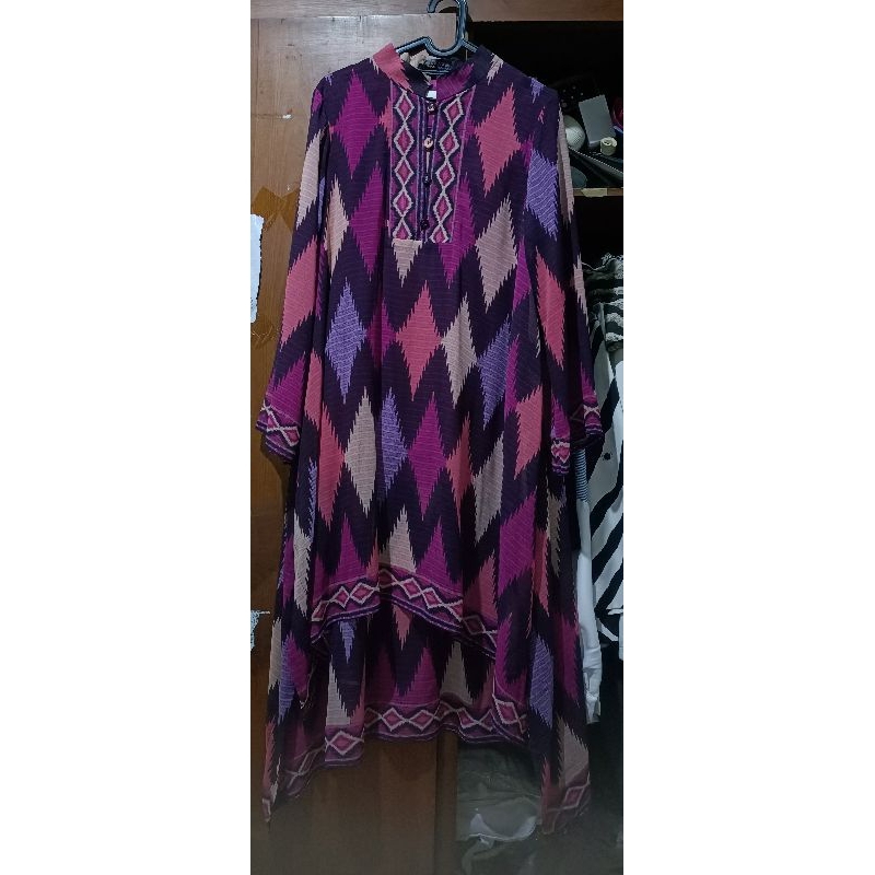 preloved long blouse/tunik kamilaa by itang yunasz