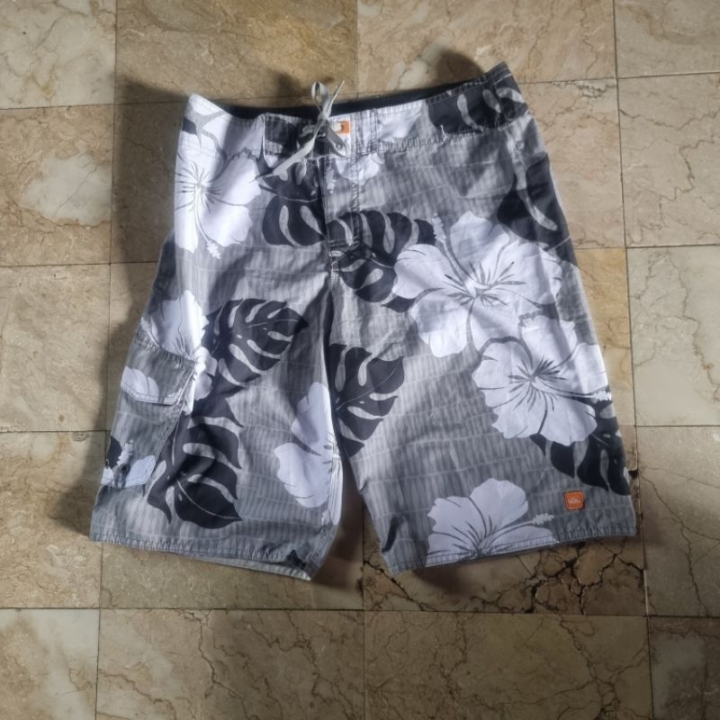 Celana Pendek Quiksilver Waterman Betta Steel Boardshort Original