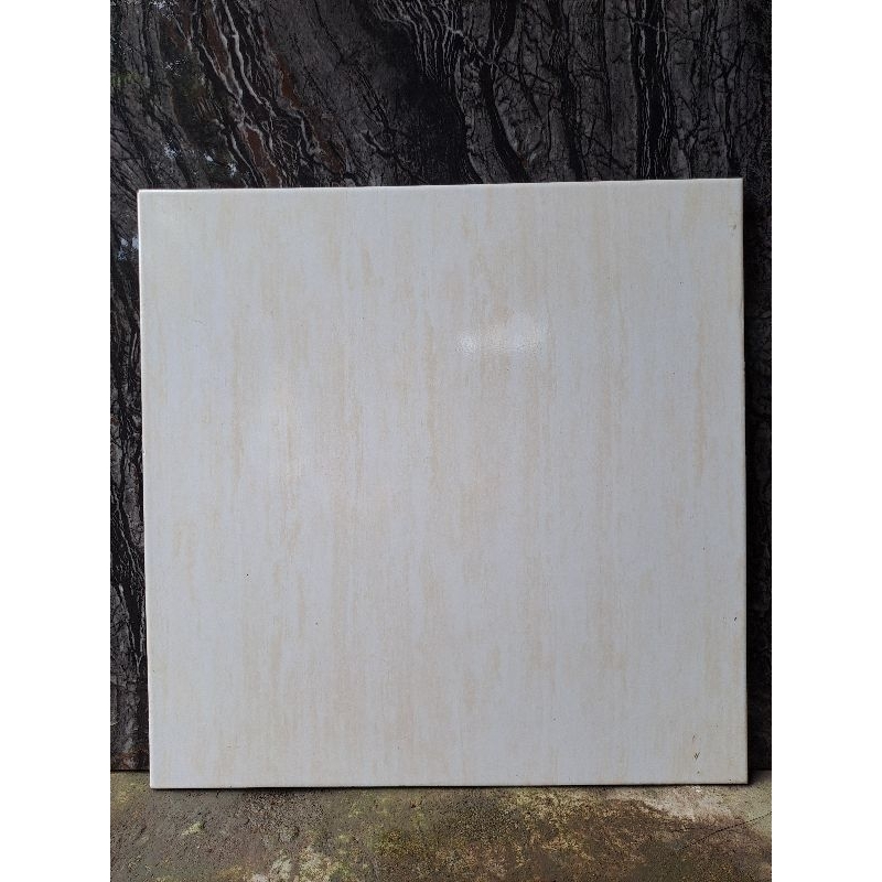 keramik kilap motif salur warna beige dan grey uk 50x50 merk accura