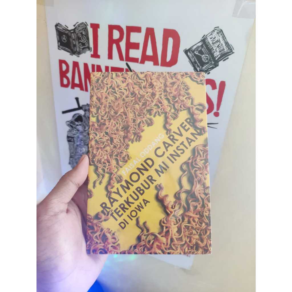 Raymond Carver Terkubur Mi Instan di Iowa - Faisal Oddang