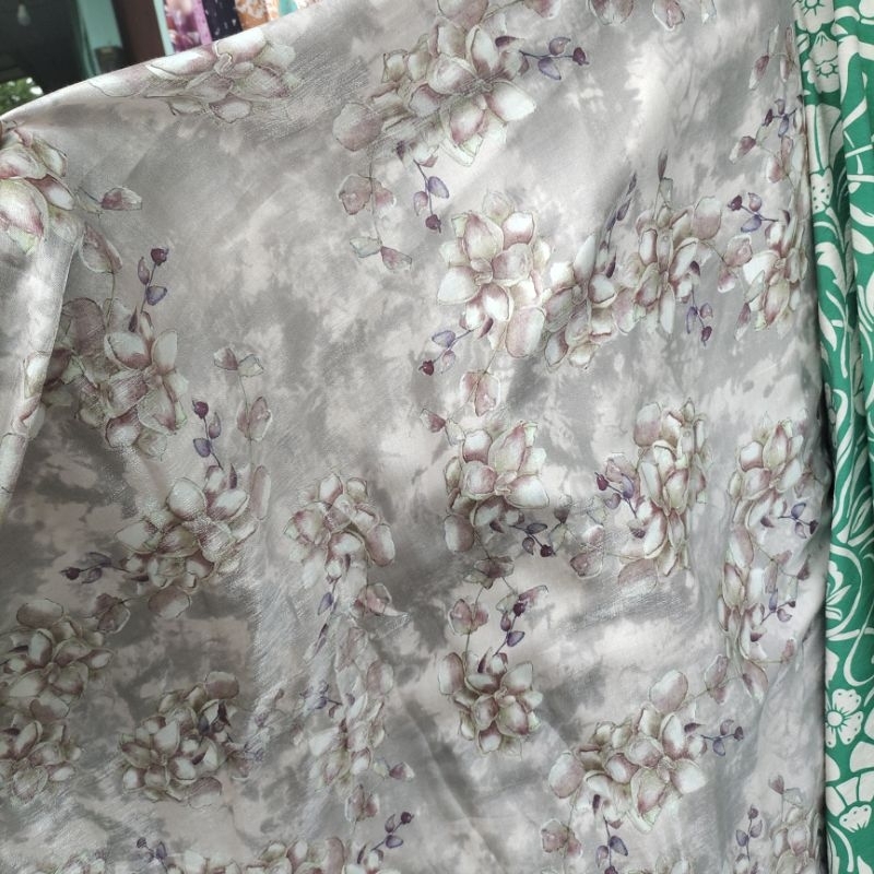 kain dior silk - bahan silk premium - kain diorsilk motif tr